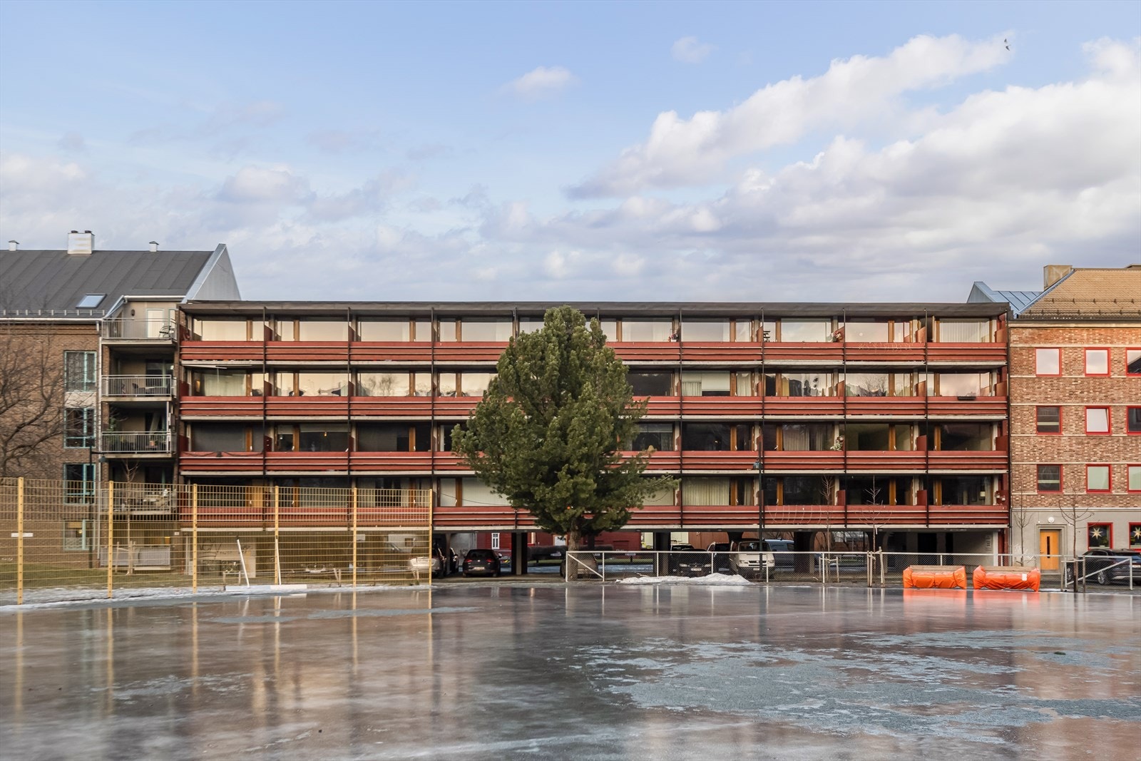 Fra leiligheten er det kort vei til Solsiden, sentrum og flere av byens studiesteder. Galleribilde