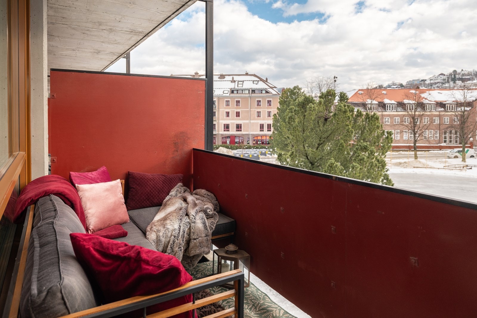 På balkongen er det plass til en sittegruppe. Galleribilde