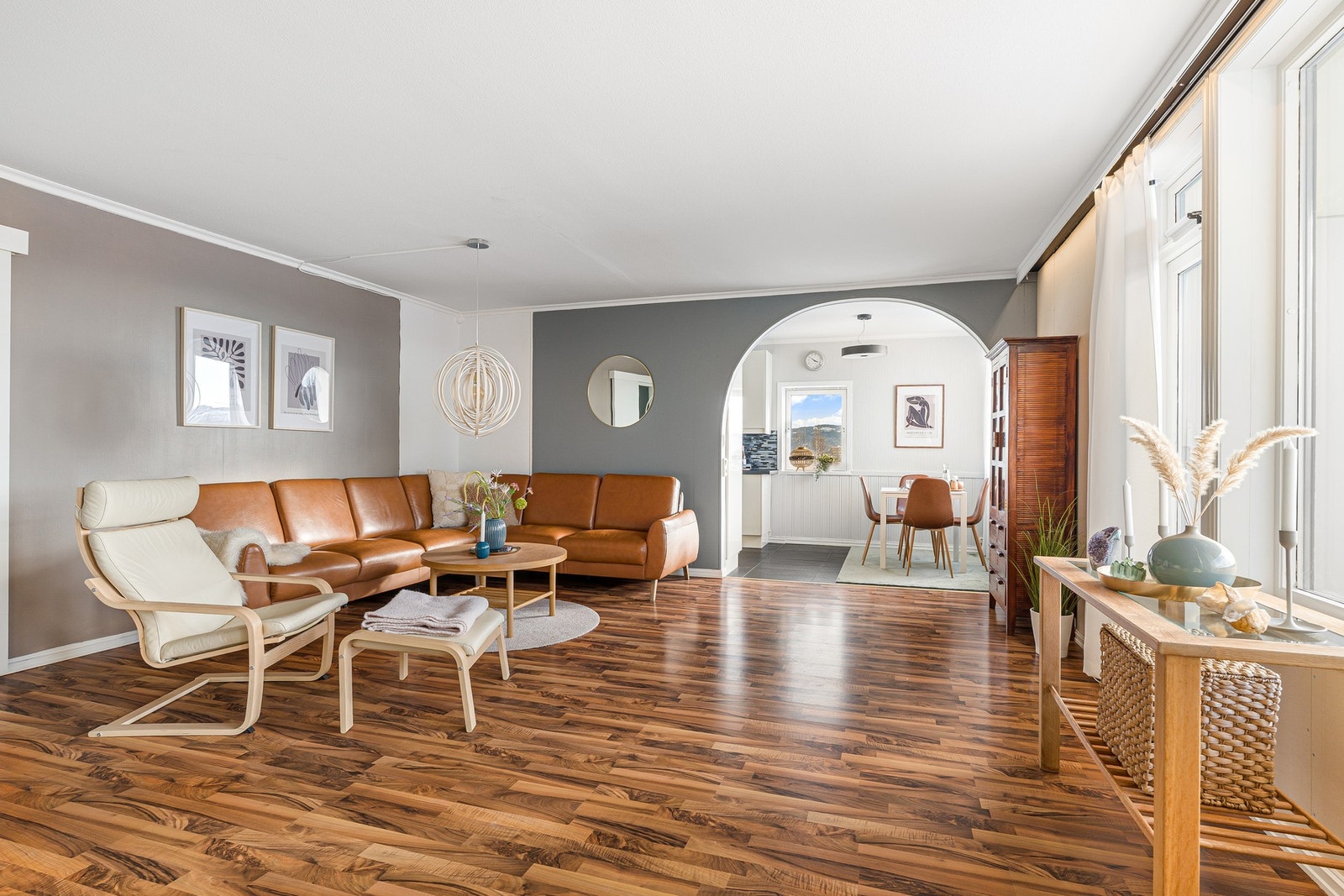 EiendomsMegler 1 ved Anders Keiseraas har gleden av å presentere Saupstadringen 33 A. Foto: Ekaterina Krokstad (Krokstad & Nervik). Galleribilde