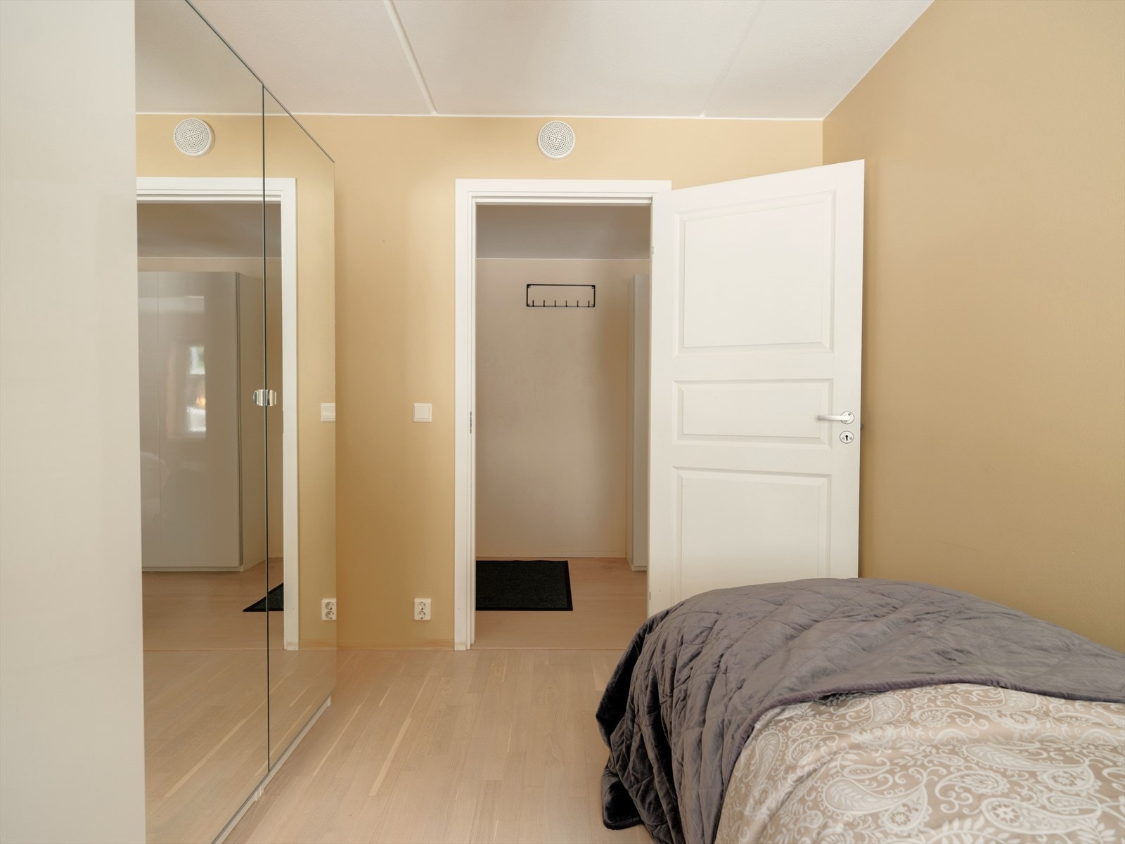 Soverom II passer perfekt som barnerom, gjesterom eller kontor. Galleribilde