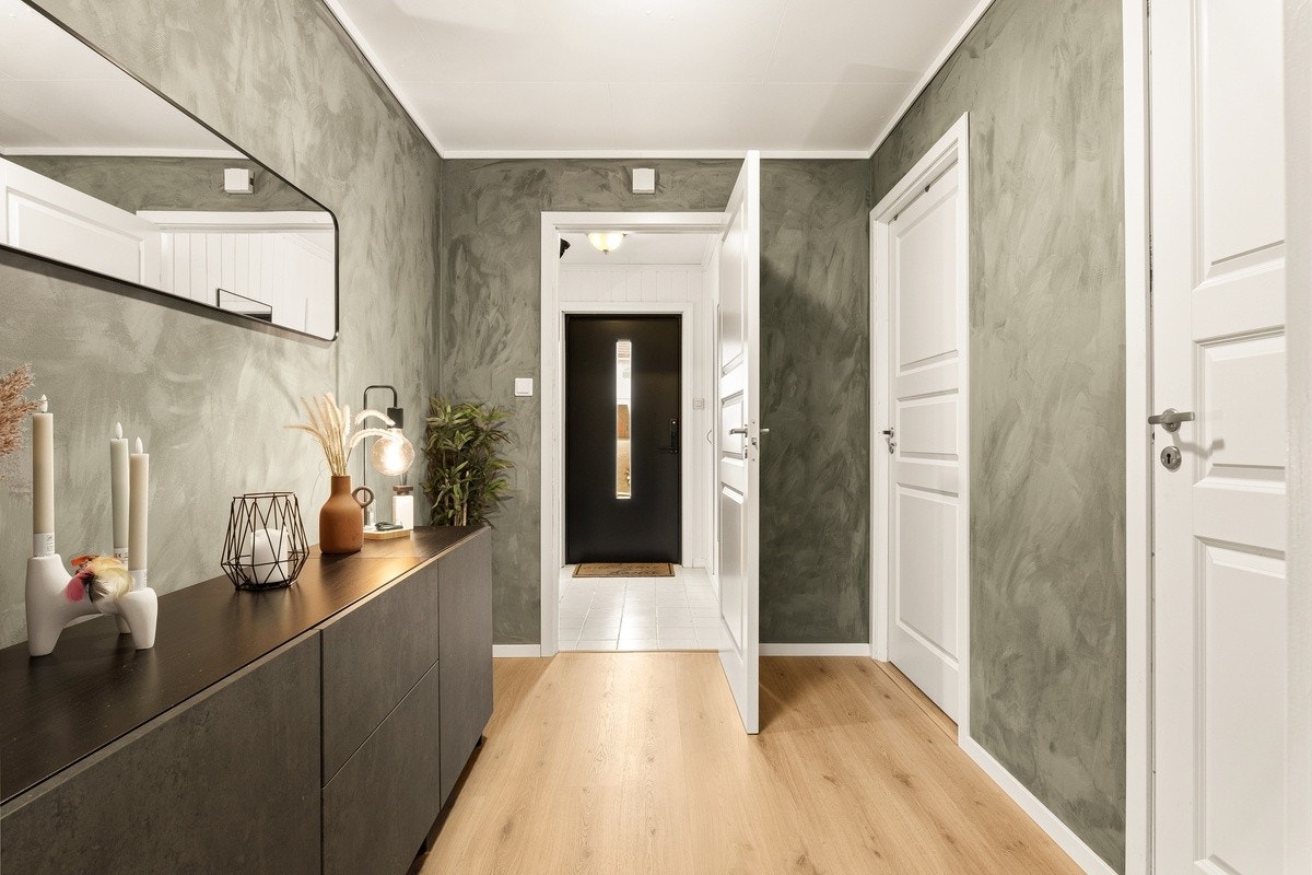 Mellomgang inn til stue Galleribilde