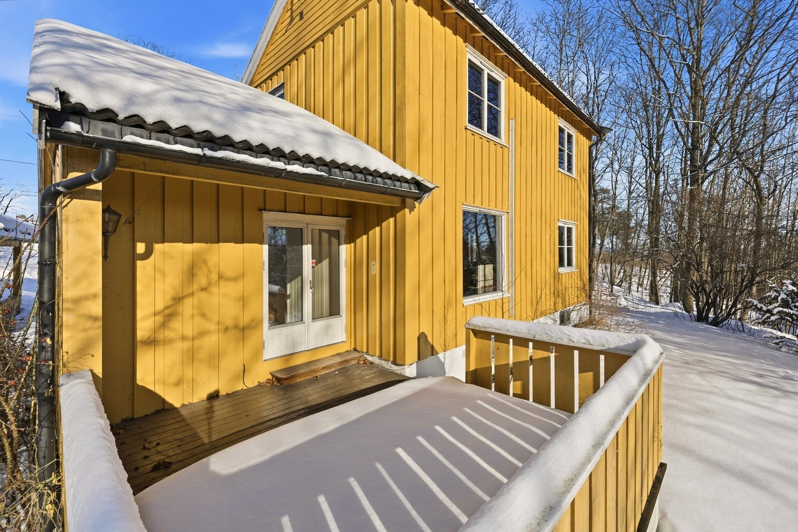 Her bor du omgitt av naturskjønne omgivelser med turmuligheter rett utenfor døren Galleribilde