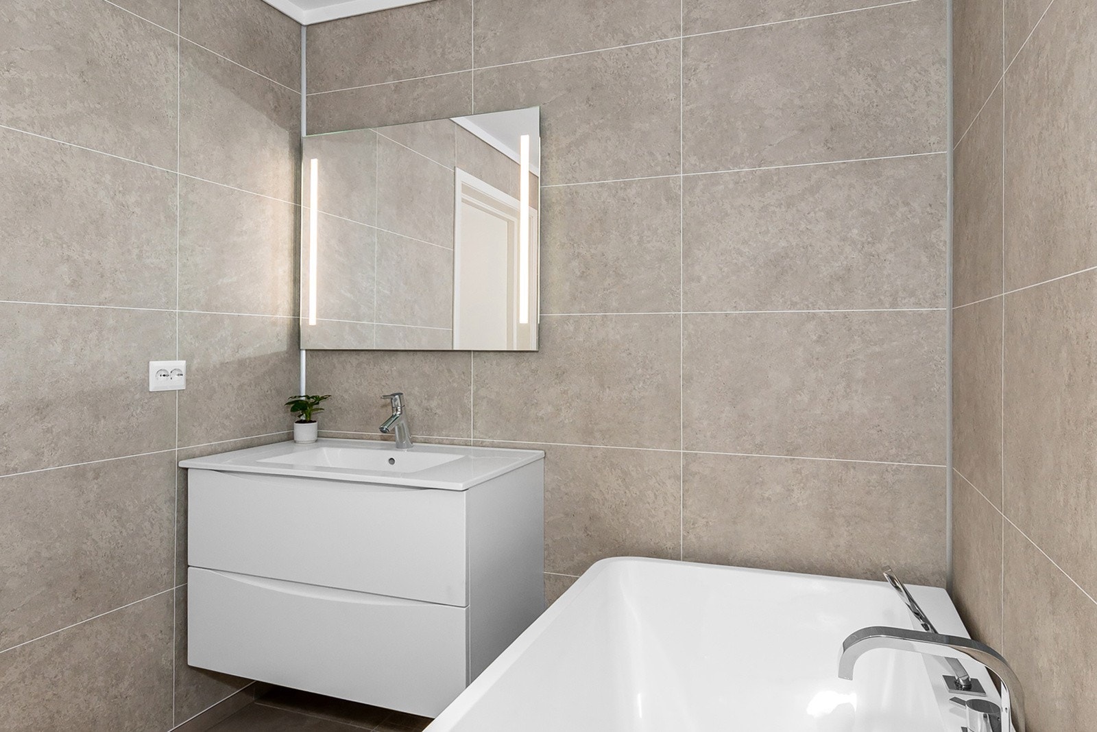 Bad 2. etasje med badekar Galleribilde