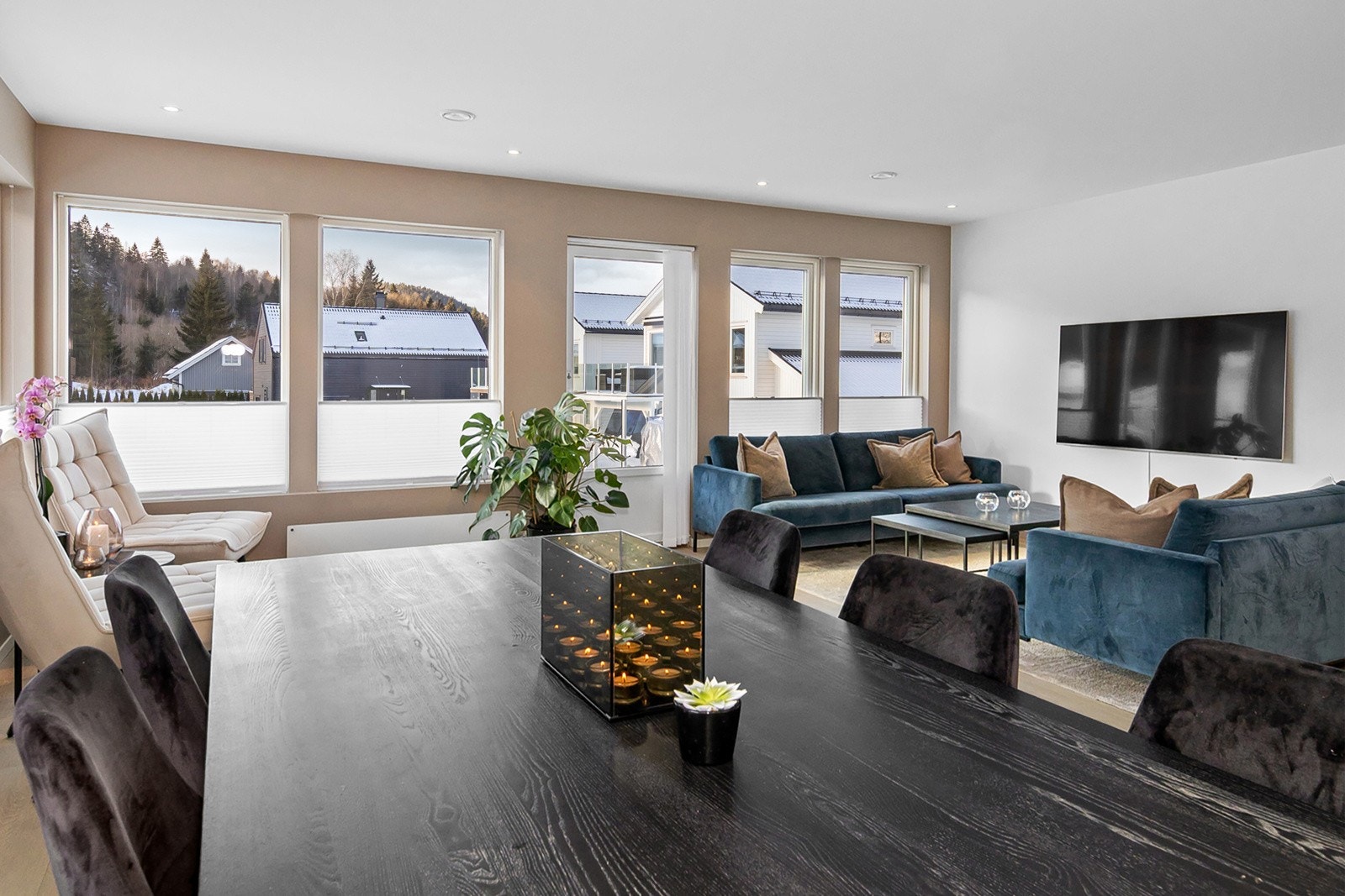 Spiseplass i tilknytning til kjøkkenet Galleribilde