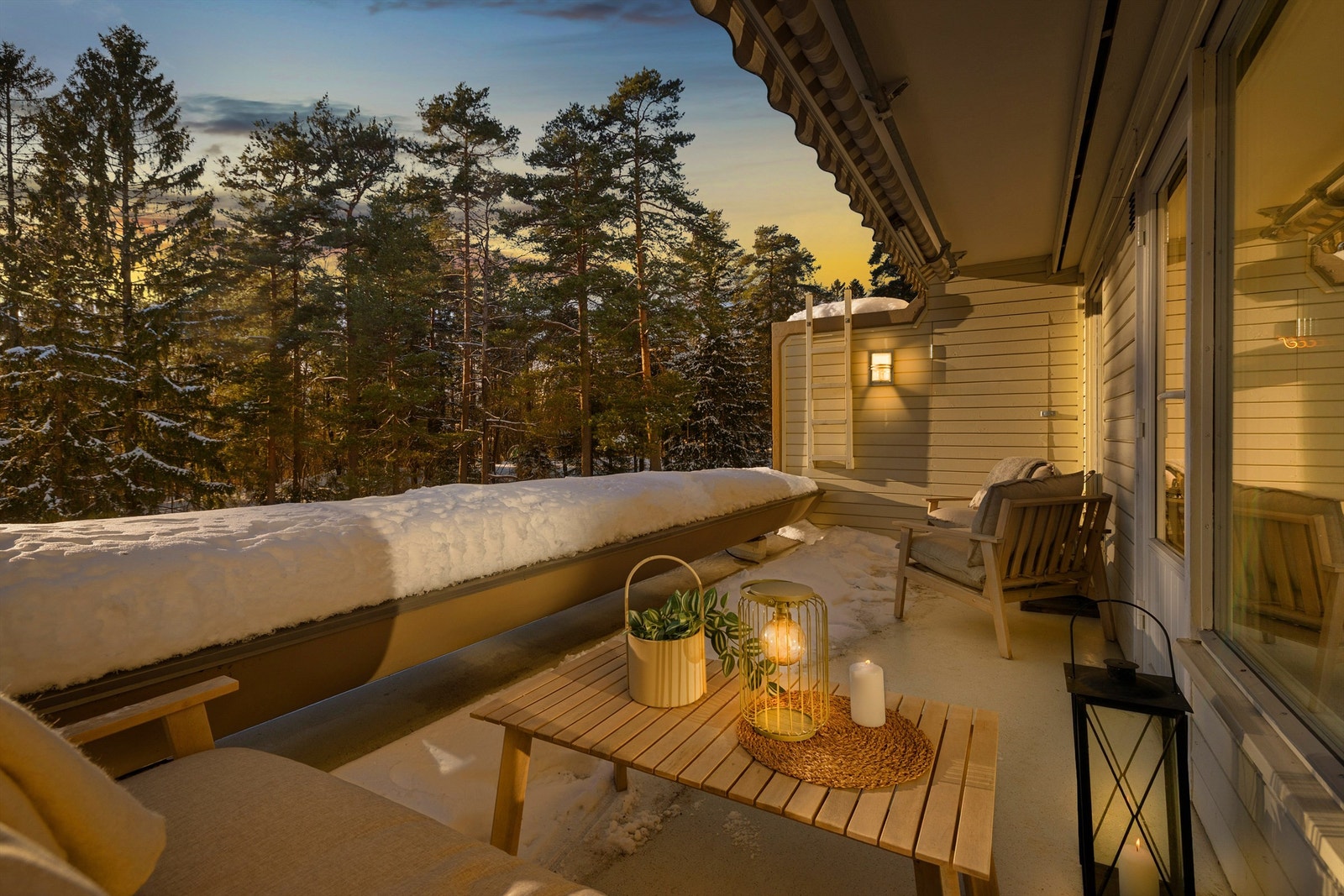 Uteplassen er godt skjermet og privat. Galleribilde