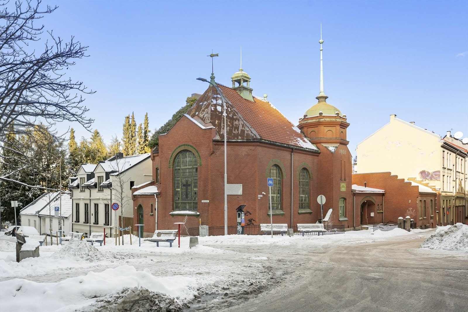 Gamlebyen byr på en blanding av historisk arkitektur og moderne boligbebyggelse. Galleribilde