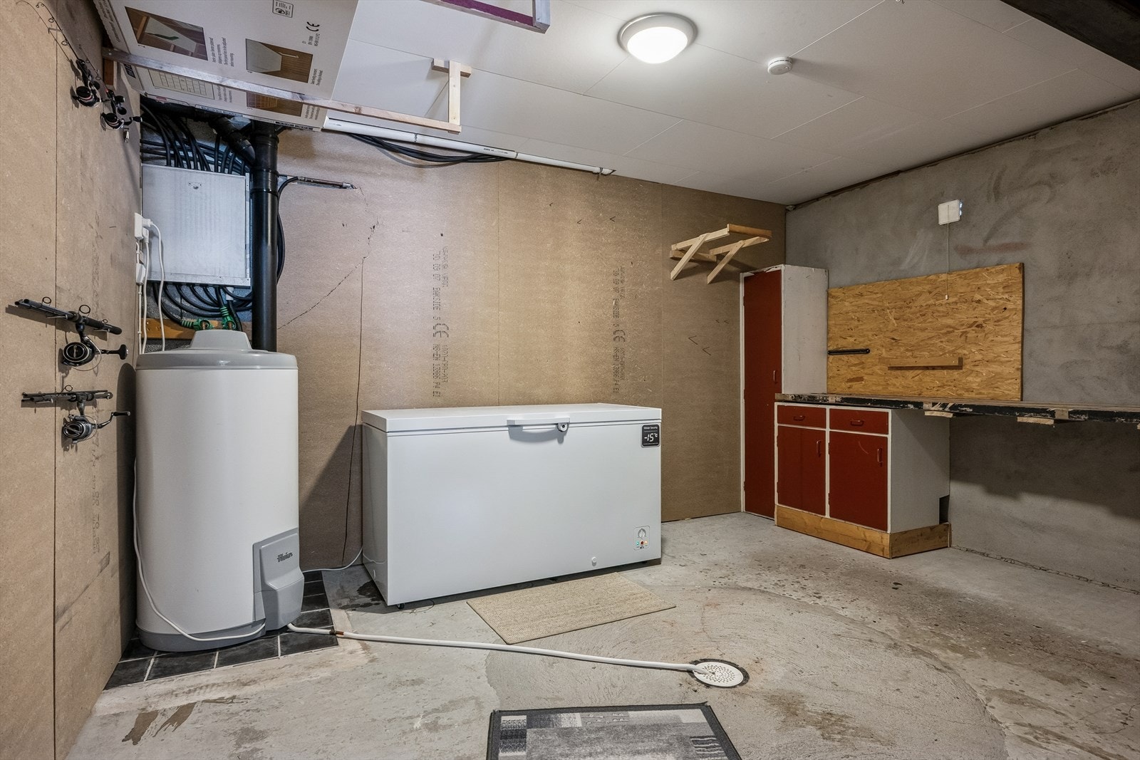 Bod / teknisk rom i sokkel. Galleribilde