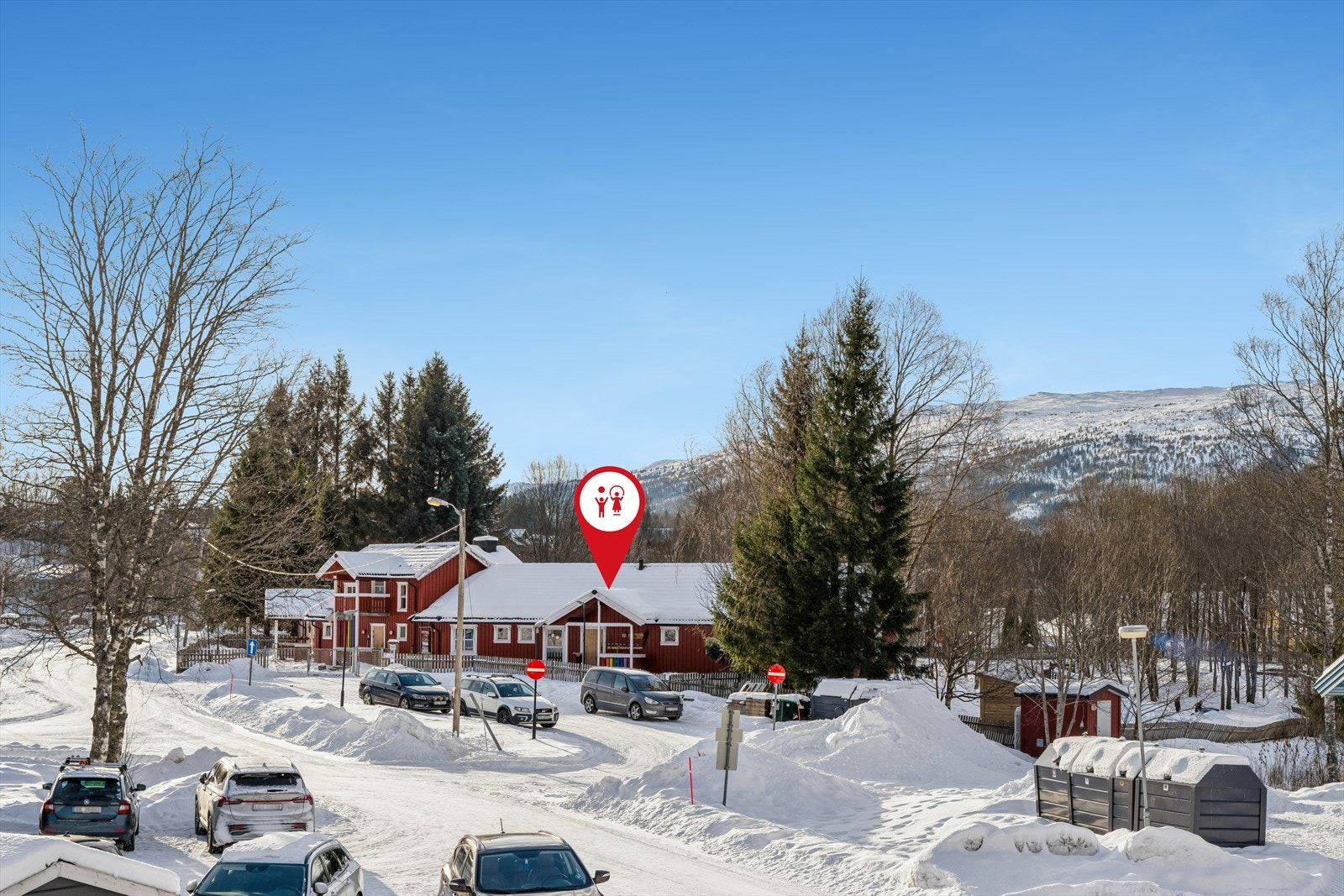 Utsikt mot sør. Gangavstand til Rønningen barnehage. Galleribilde