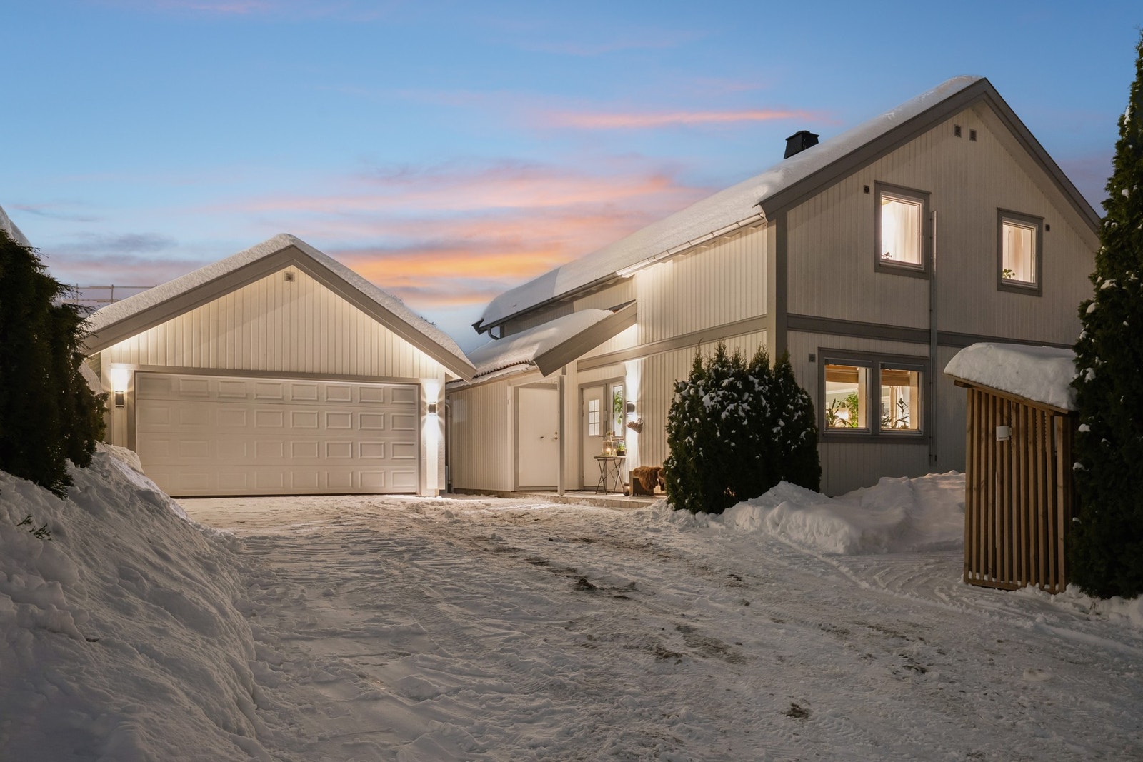 Eiendommen ligger i et attraktivt og veletablert boligområde - et område som er særlig populært blant barnefamilier og etablerere. Galleribilde