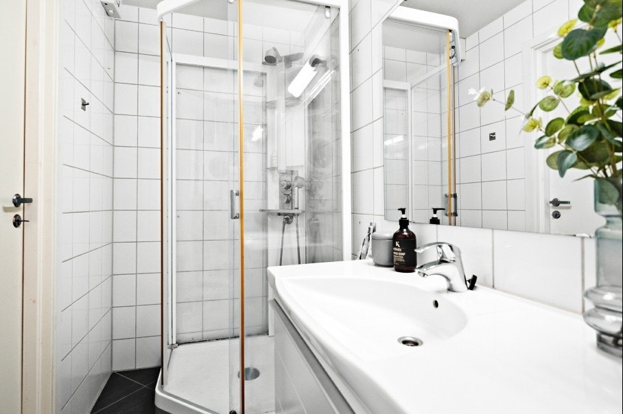 Flislagt bad Galleribilde