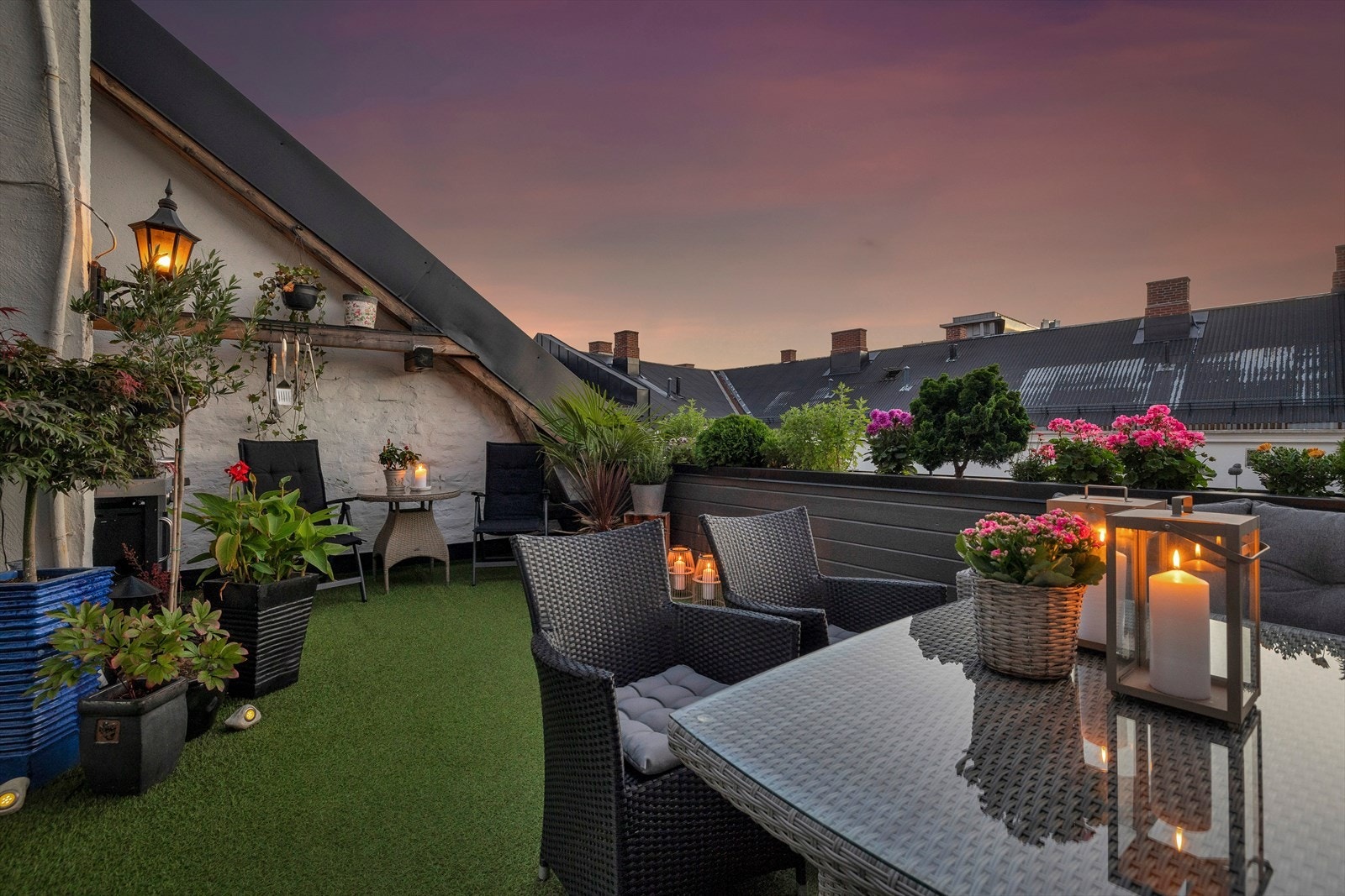 Stemningsfull felles takterrasse med god plass til både spisegruppe og hyggelige sommerkvelder. Galleribilde
