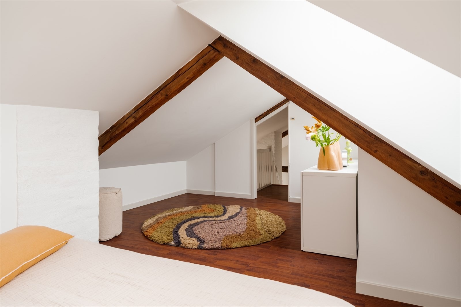 Et fleksibelt areal som kan innredes etter behov, enten som ekstra soveplass, hjemmekontor eller en skjermet oppholdssone. Galleribilde