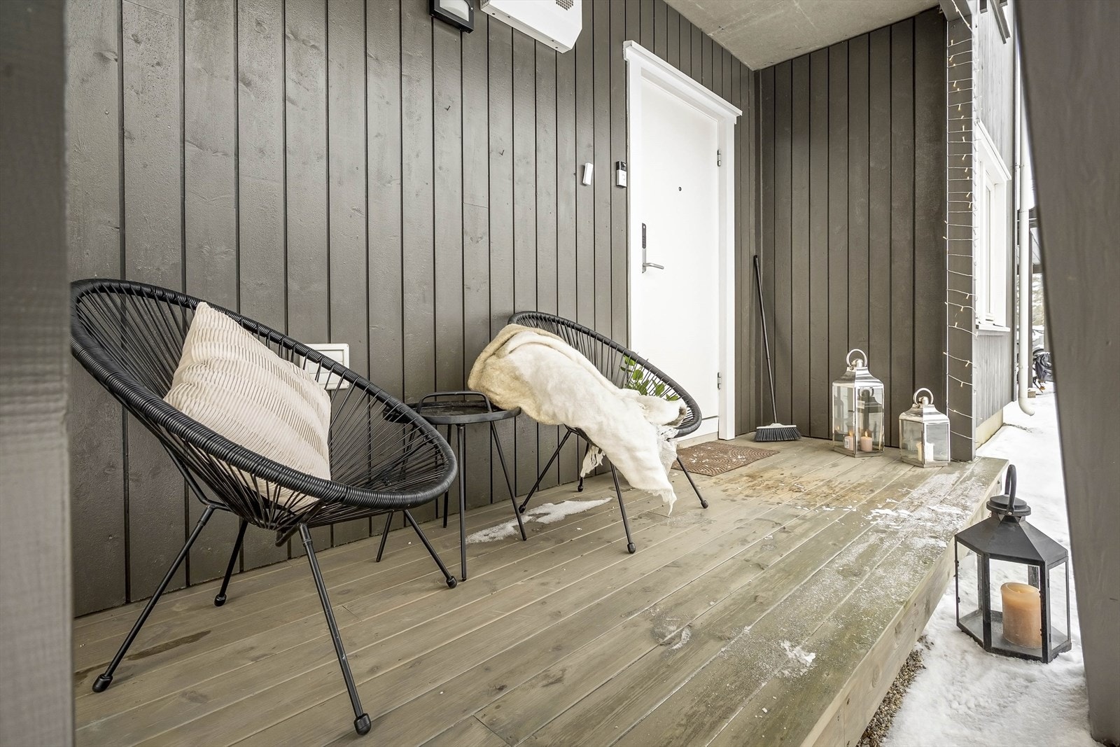 Det er et hyggelig, overbygget inngangsparti. Galleribilde