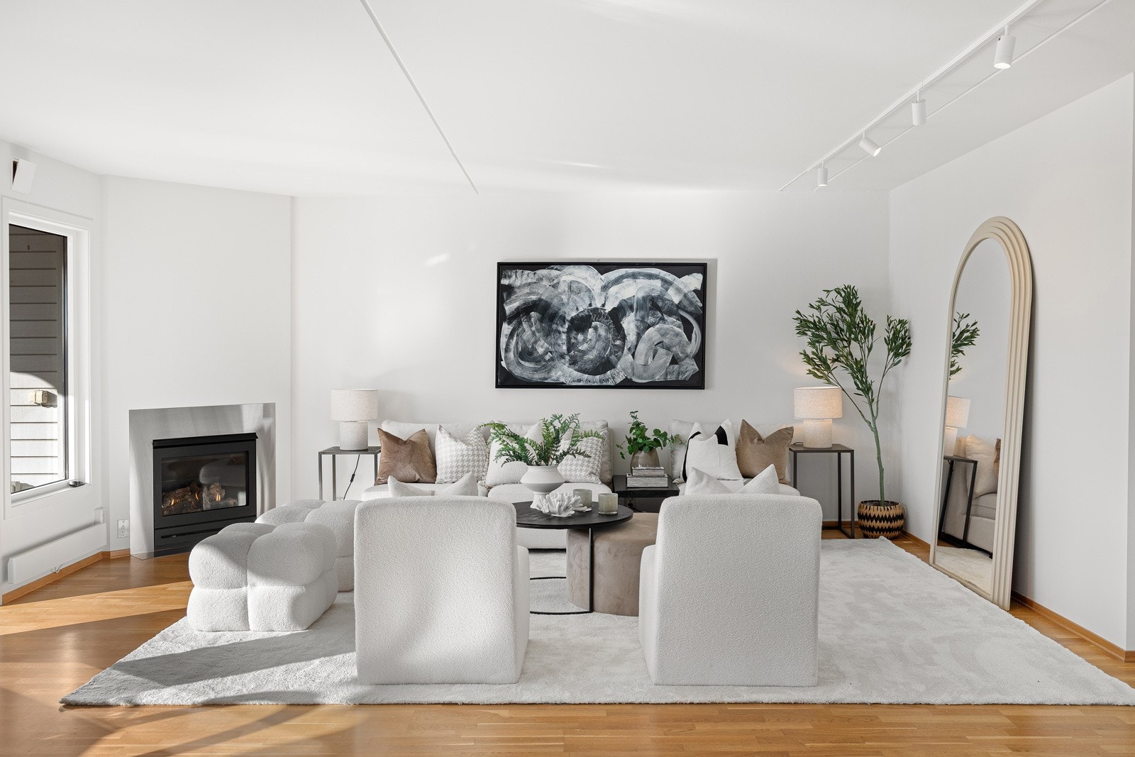 - God plass til flere sittegrupper - Galleribilde