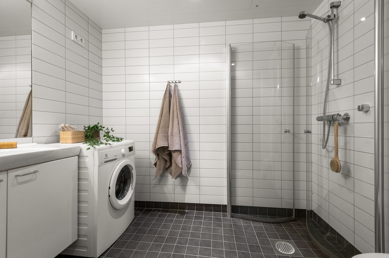 Flislagt, flott bad. Galleribilde