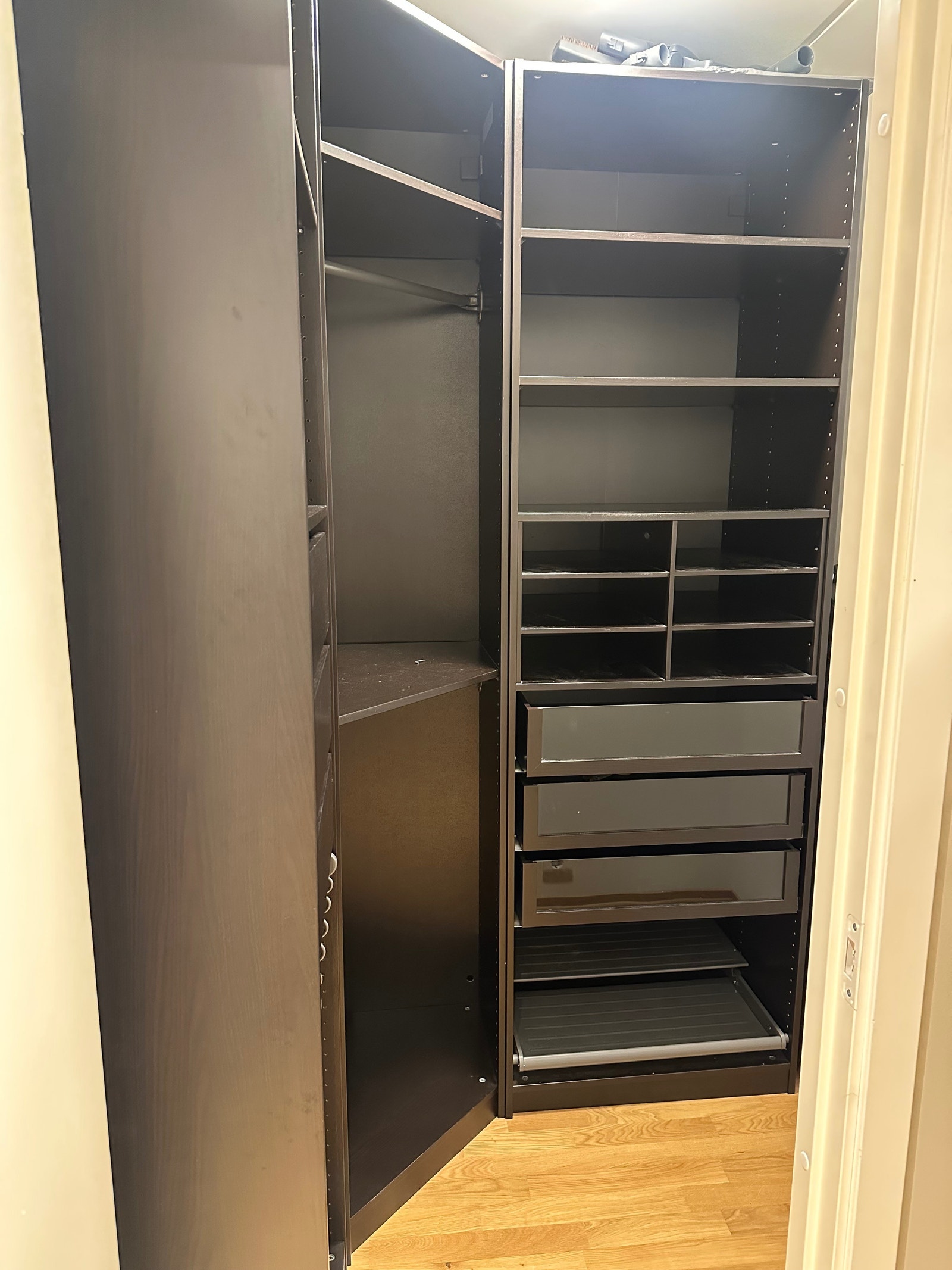 Walk-in klesskap Galleribilde