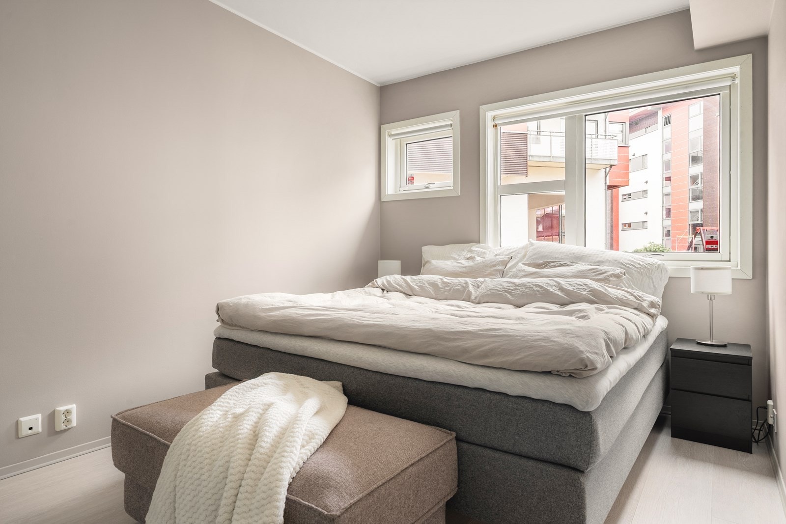 Soverommet er lyst og luftig, målt til hele 11,6 m² Galleribilde