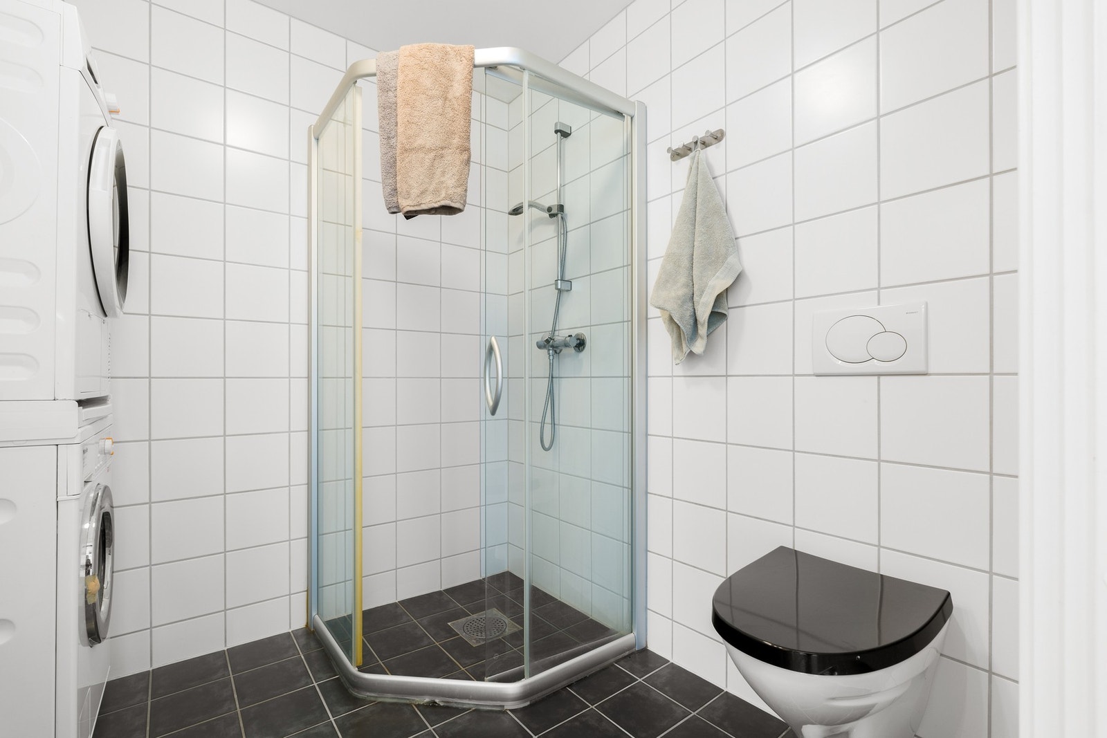 Rommet har opplegg for vaskemaskin. Galleribilde