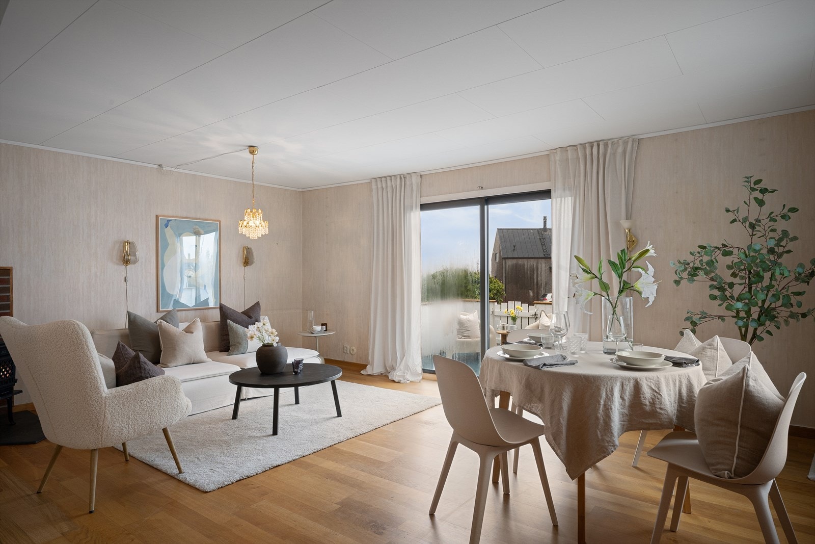 Stue med utgang til terrasse Galleribilde