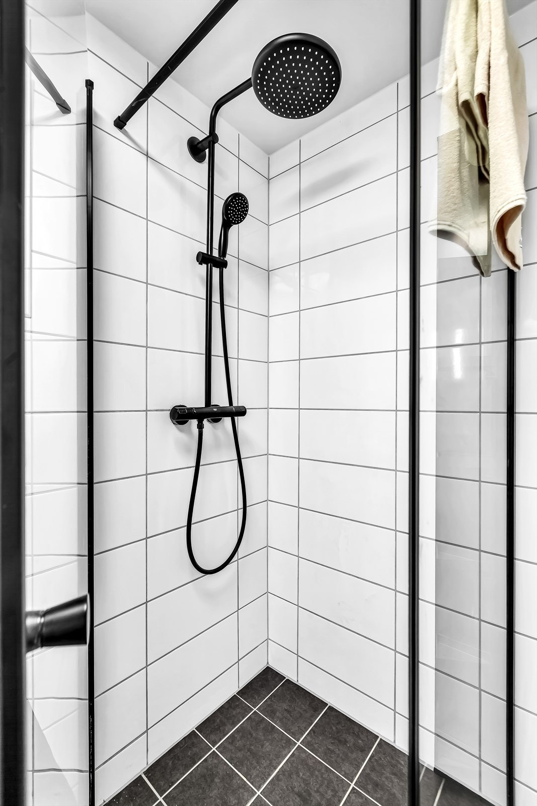 Nytt dusjgarnityr og baderomsbatteri fra Grohe Galleribilde