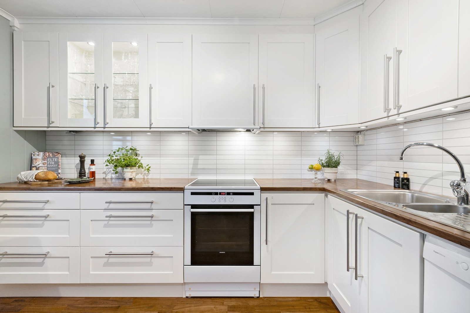 Det er opplegg for frittstående hvitevarer Galleribilde