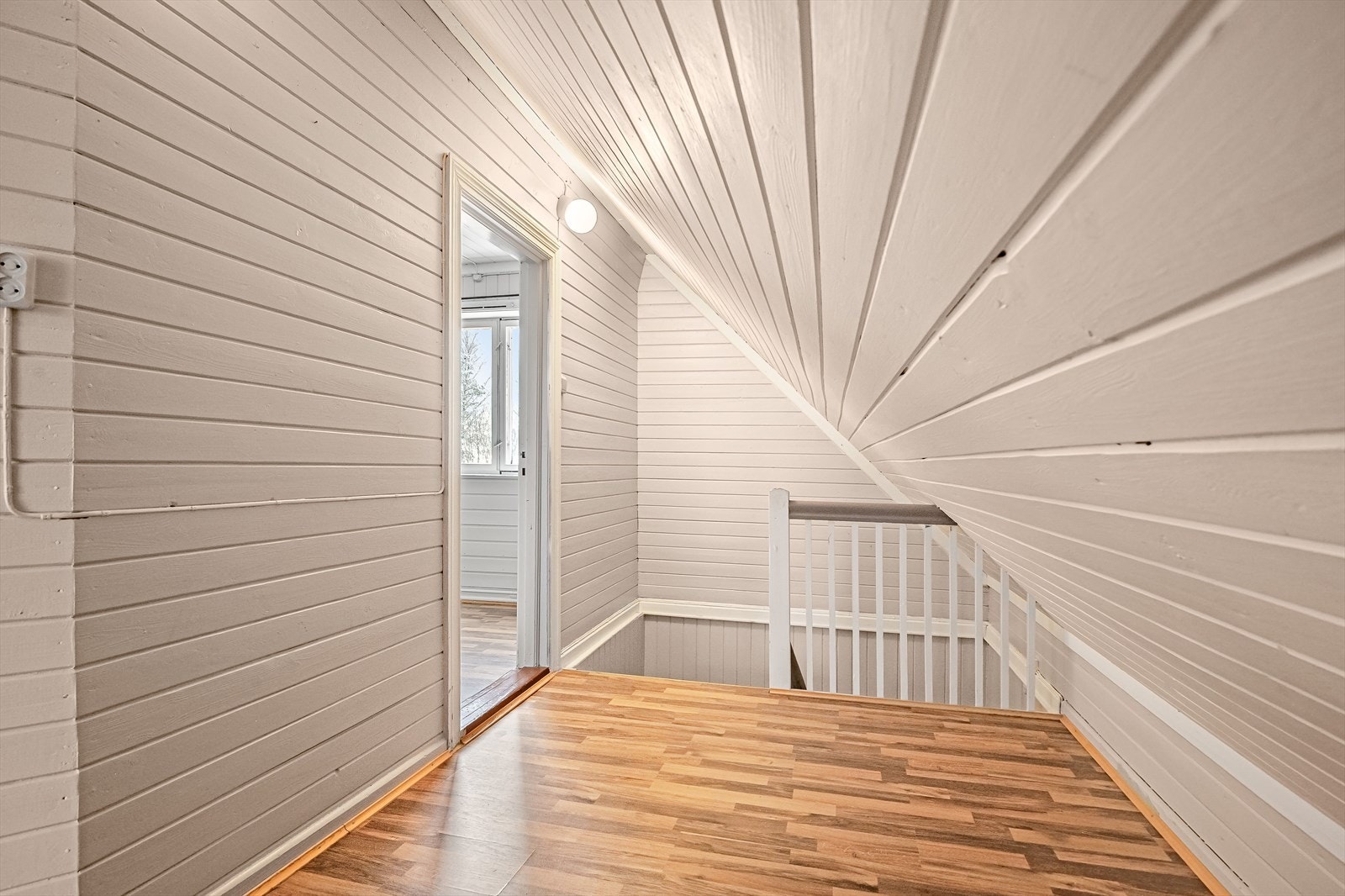 Gang/trapperom i 3. etasje. Galleribilde