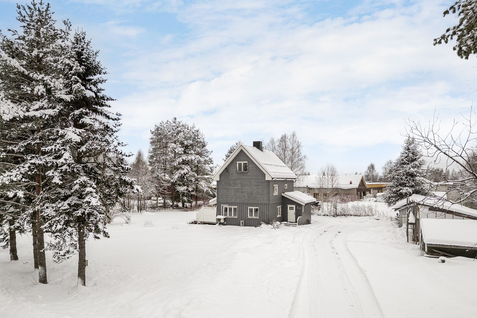Velkommen til Jømna og Lømovegen 5! Galleribilde