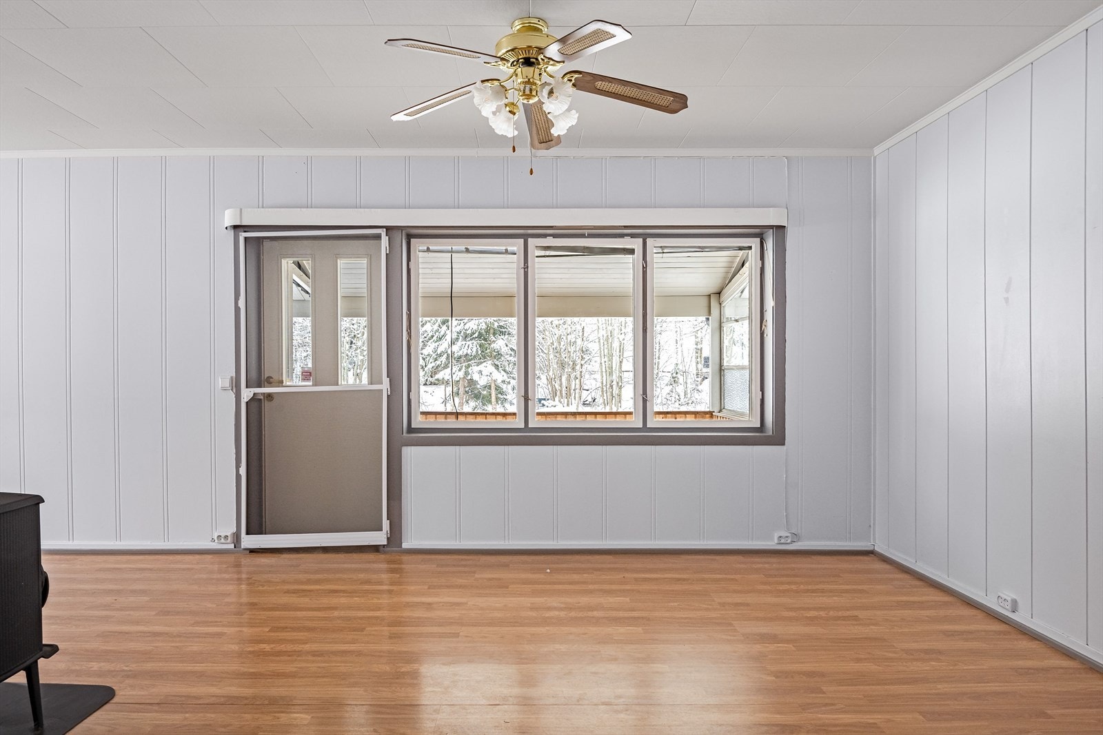 Boligen har en lys og romslig stue. Galleribilde