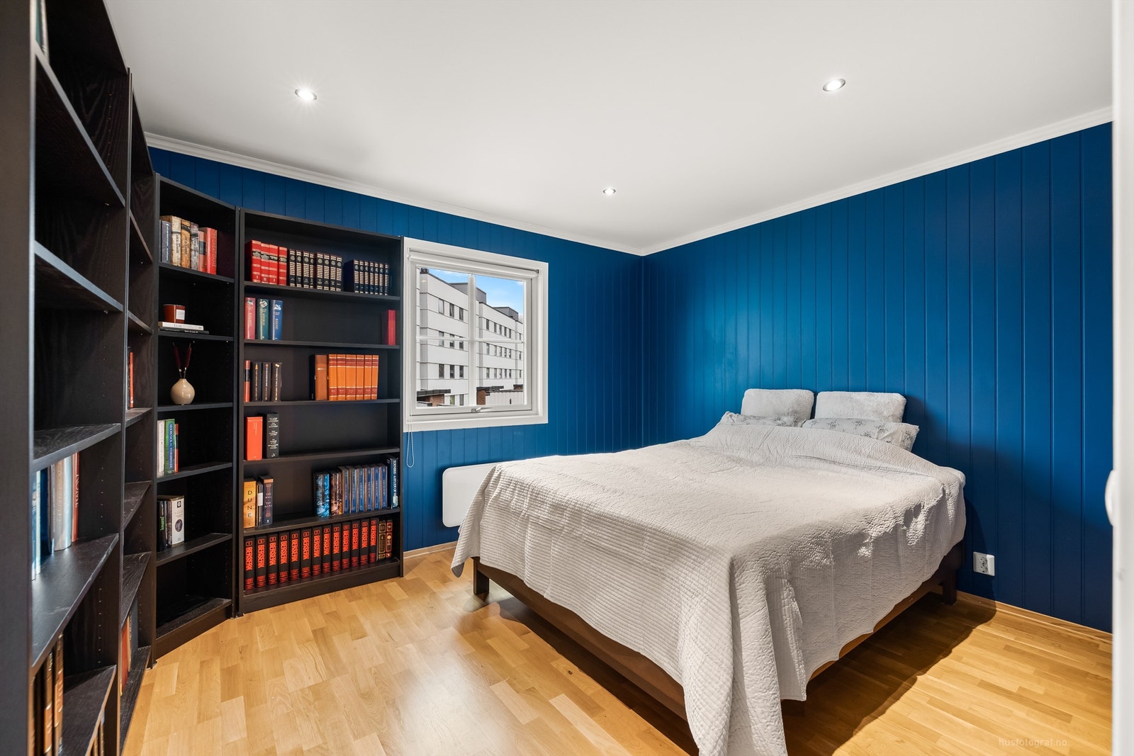 Det andre soverommet har også en god størrelse og kan enkelt innredes som kontor eller gjesterom. Galleribilde