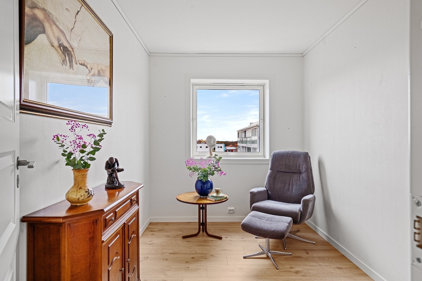 Soverom 2 - ideelt som barnerom, gjesterom eller hjemmekontor. Galleribilde