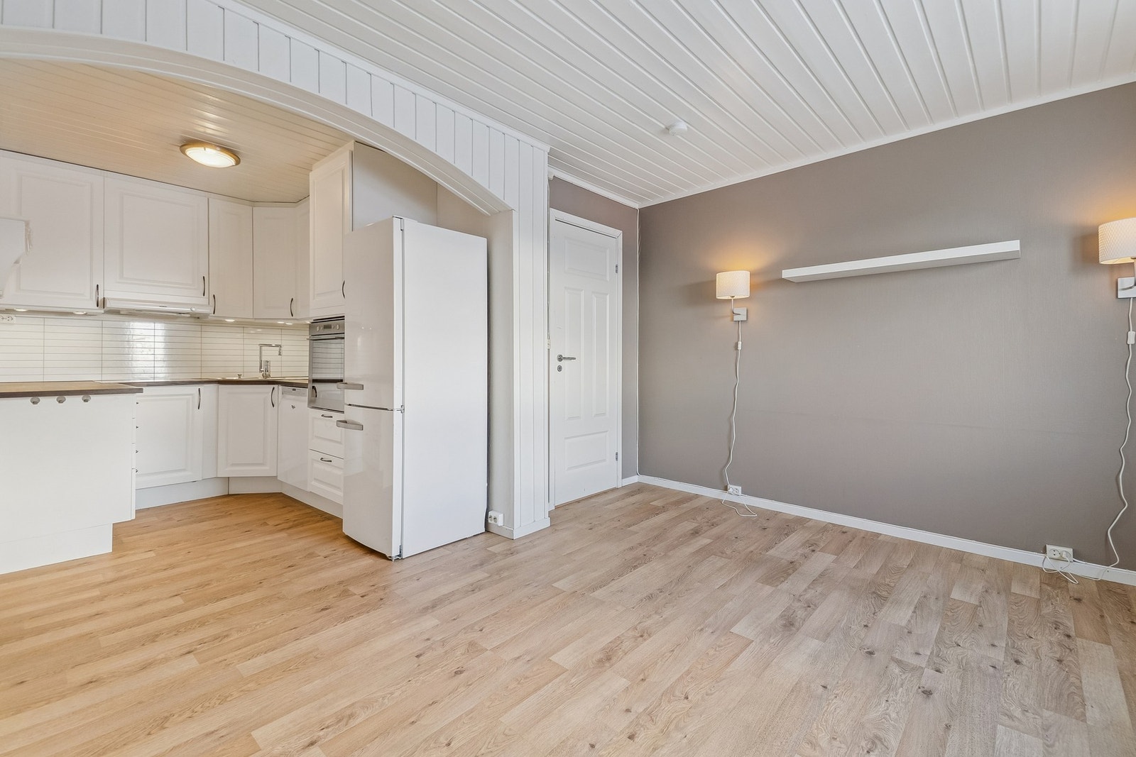 Stue/kjøkken i hybeldel. Galleribilde