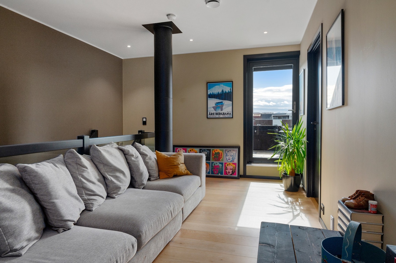 Loftstue på 20 kvm. Galleribilde