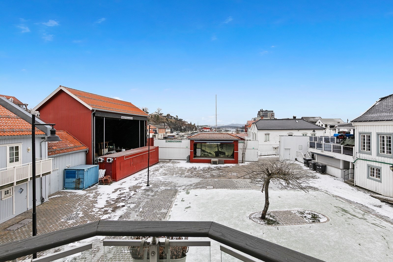 Utsikt fra balkong Galleribilde