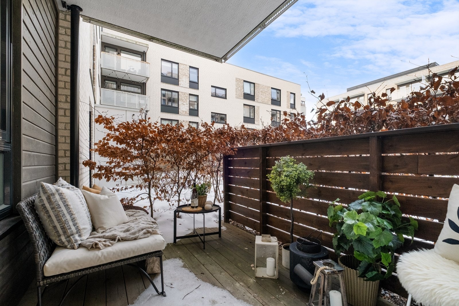 Nyt solen fra egen terrasse! Perfekt for morgenkaffen eller sene sommerkvelder. Galleribilde