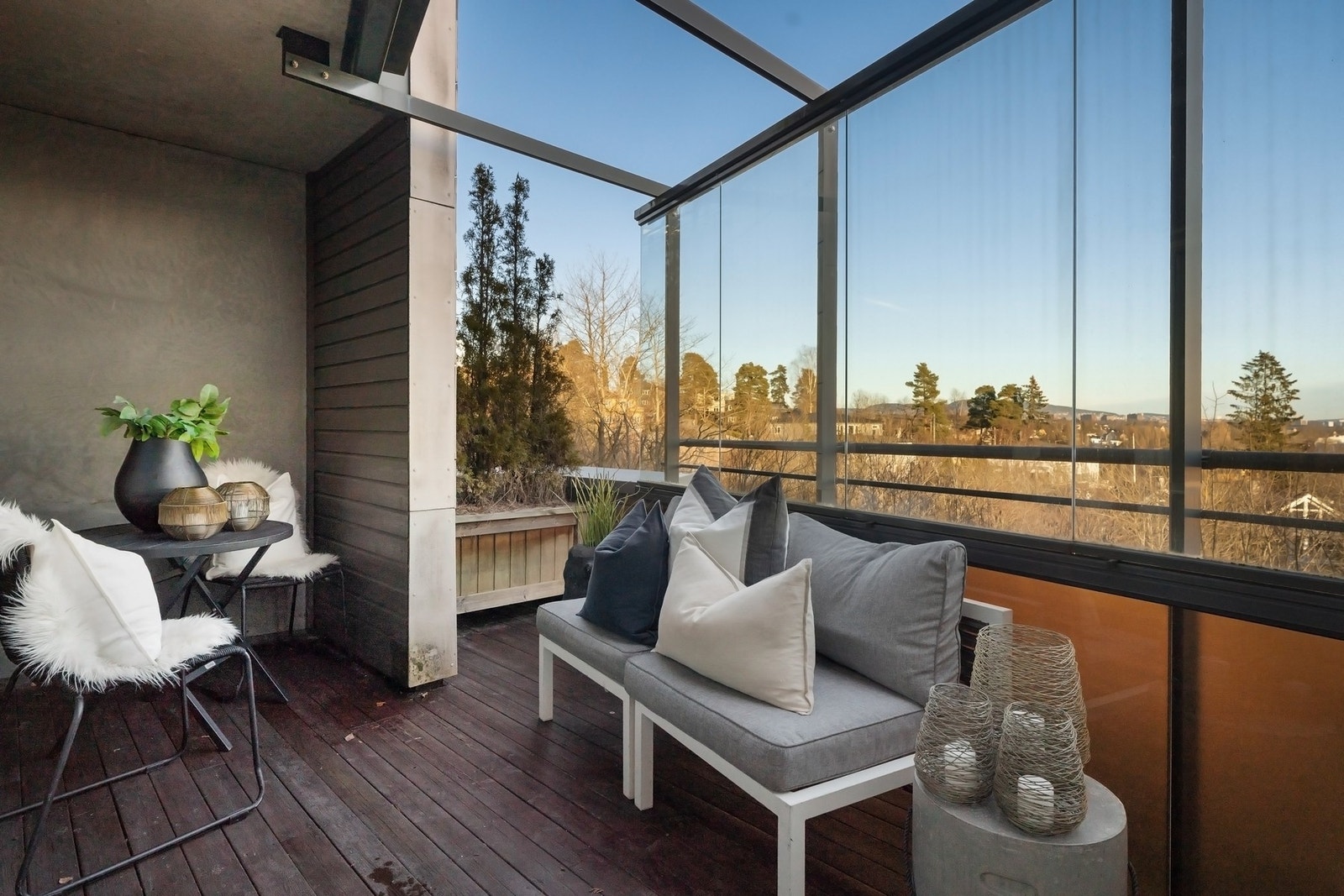 En praktisk detalj for oppbevaring av utemøbler. Galleribilde