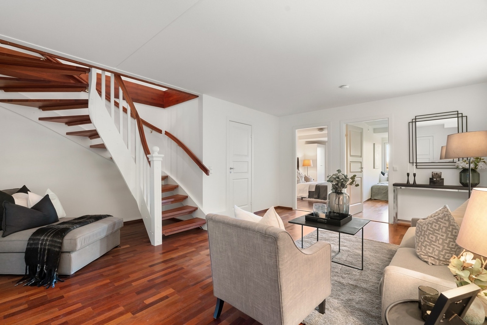 Kjellerstue med plass til ønsket møblement. Galleribilde