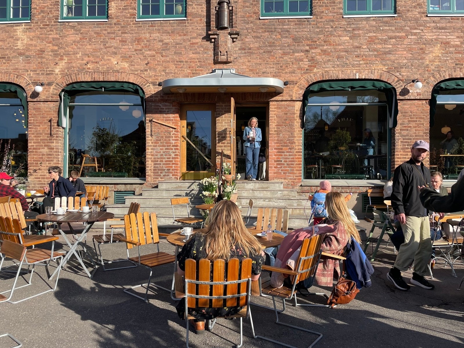 Superhyggelige Åpent Bakeri er like i nærheten av leiligheten, og befinner seg i hjertet av Lille Tøyen Hageby. Galleribilde