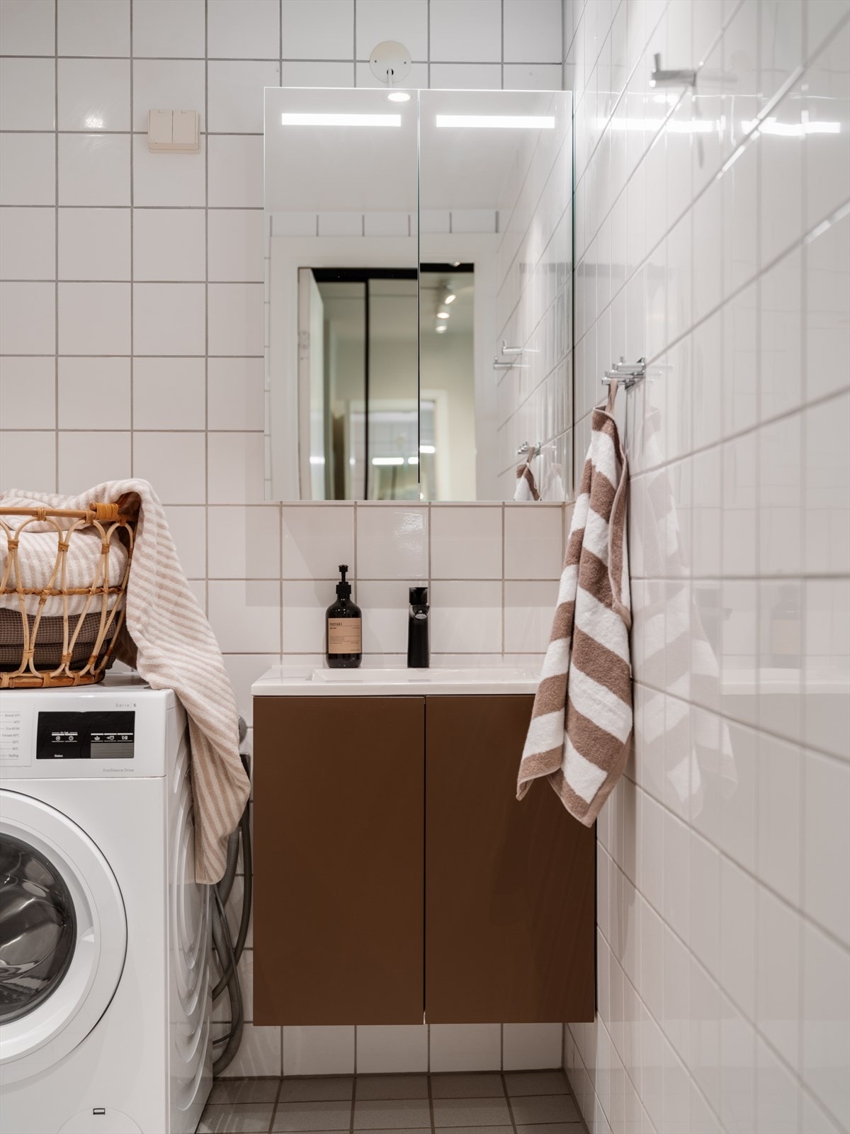 Bad nr. 2! Et lyst og innbydende bad med varme i gulvet. Galleribilde