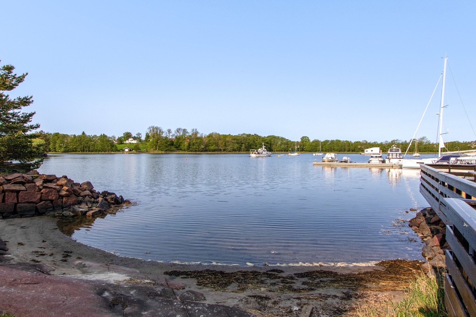 Det er også en egen badestrand. Galleribilde