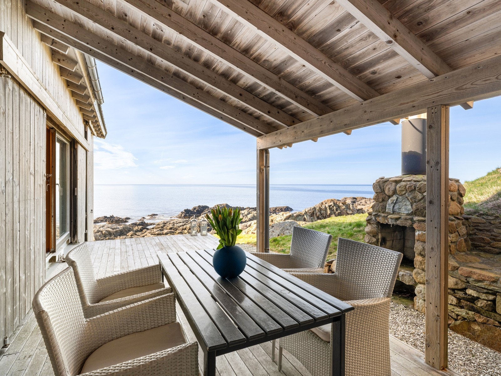 Med flere uteområder kan man møblere i ulike soner uten at det virkes rotete. Galleribilde