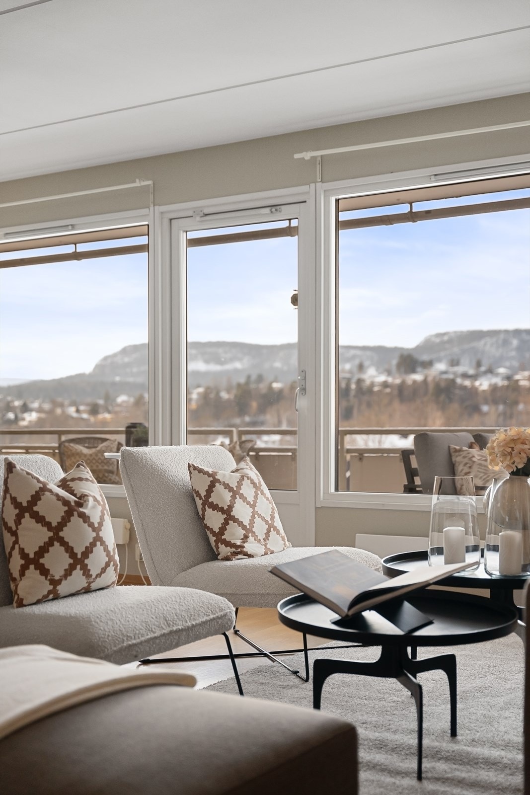 Utgang til vestvendt balkong. Galleribilde