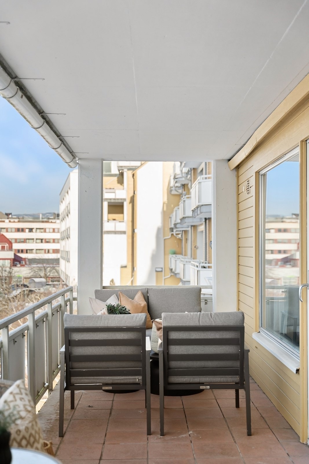 Plass til utemøbler. Galleribilde