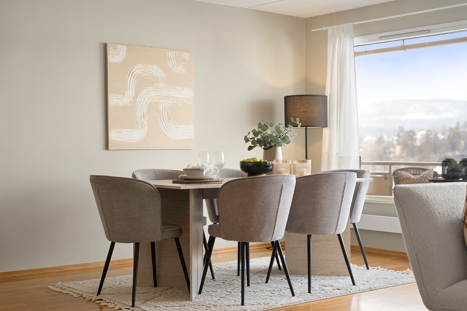 Lys og stor leilighet i Bekkestua sentrum. Galleribilde