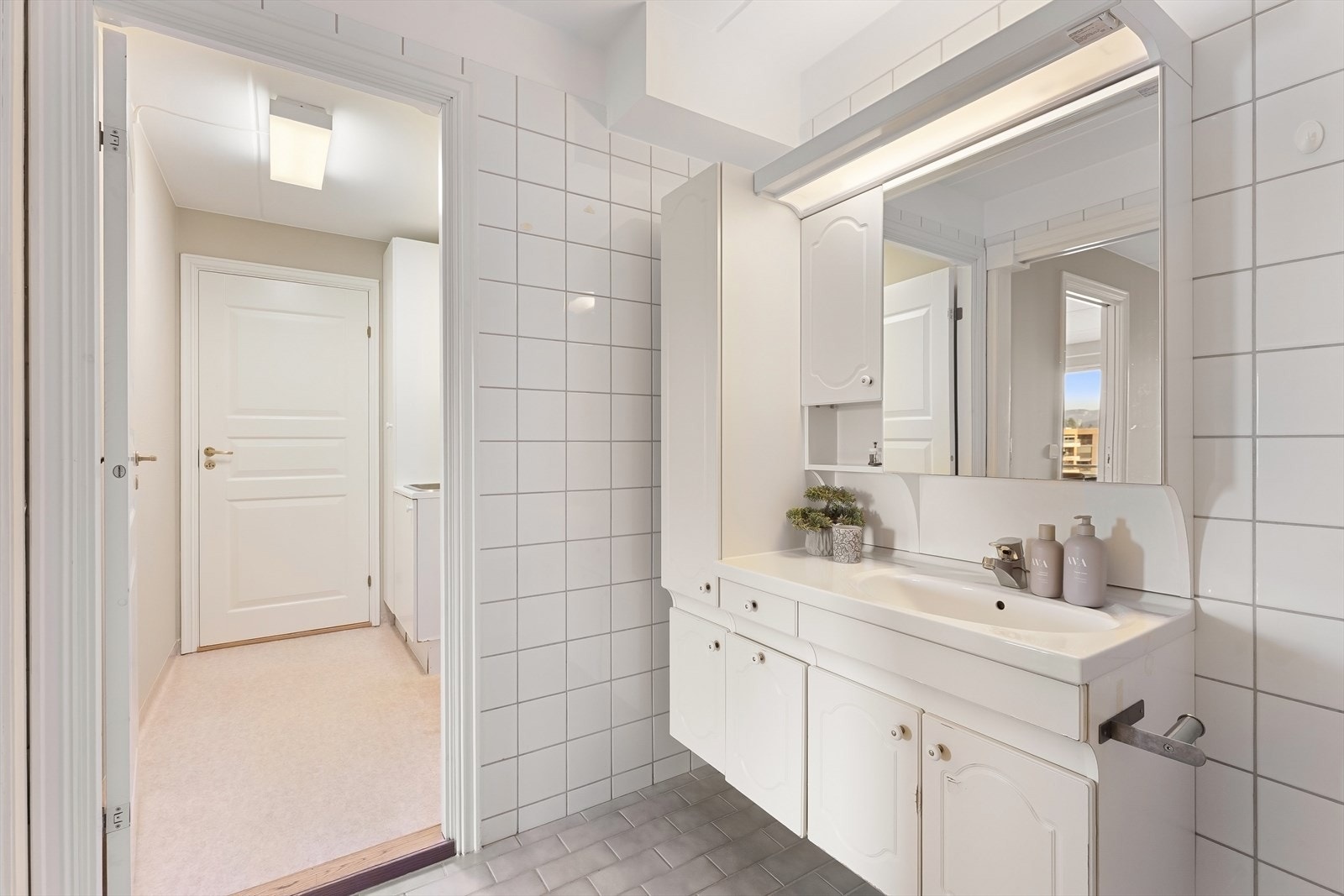 Videre adkomst til vaskerom. Galleribilde