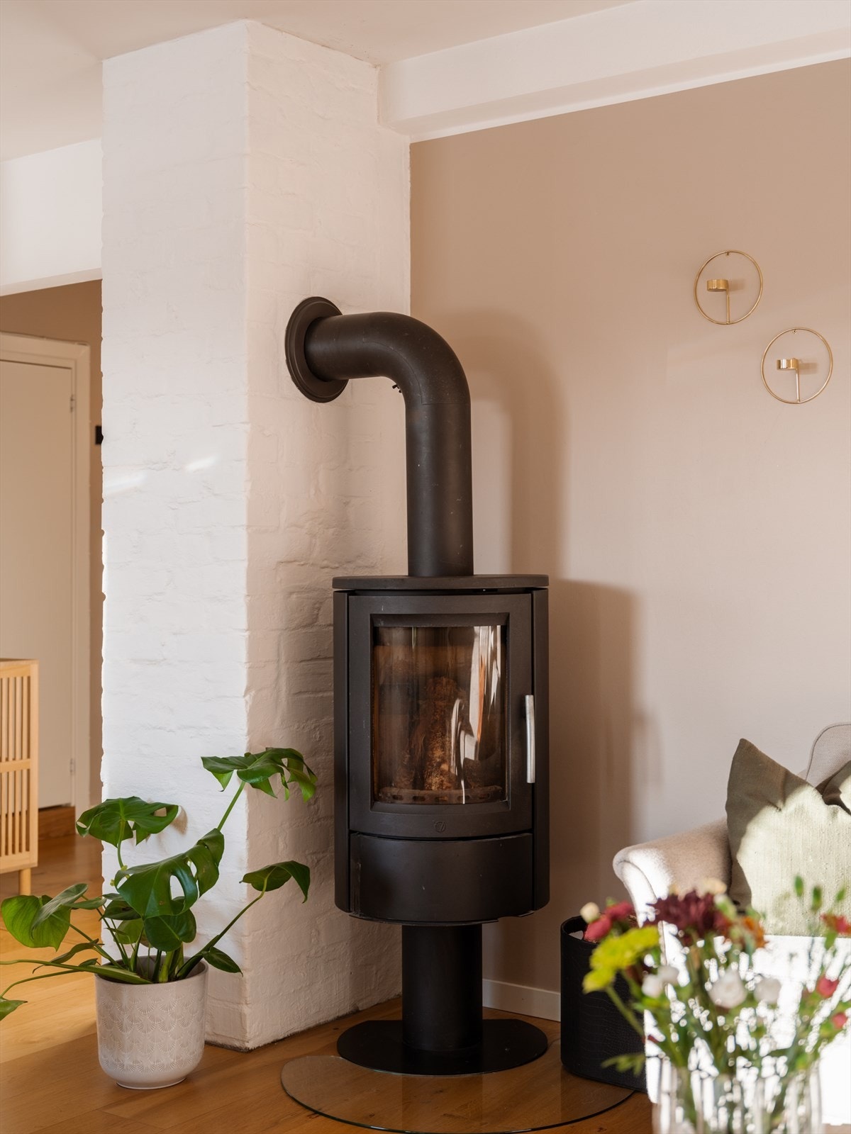 Vedovnen tilfører ekstra varme og stemning på kjølige dager. Galleribilde