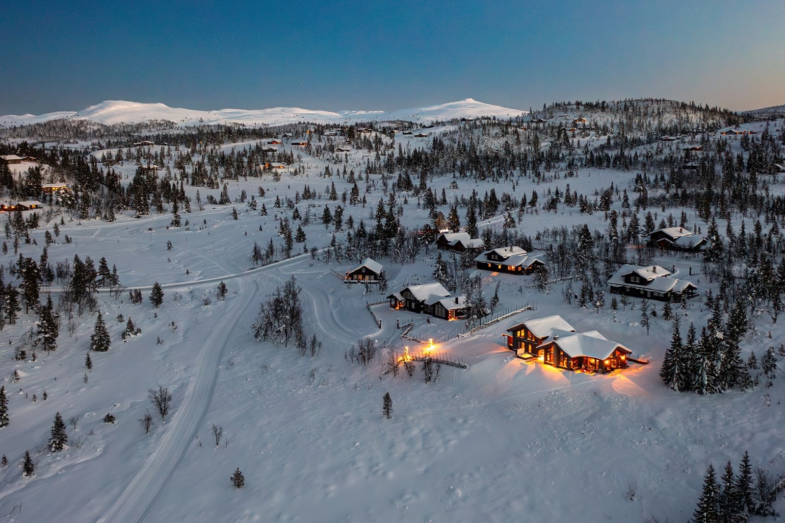 Åkrefjell og Trommenatten ligger innen en behagelig tur fra hytta Galleribilde