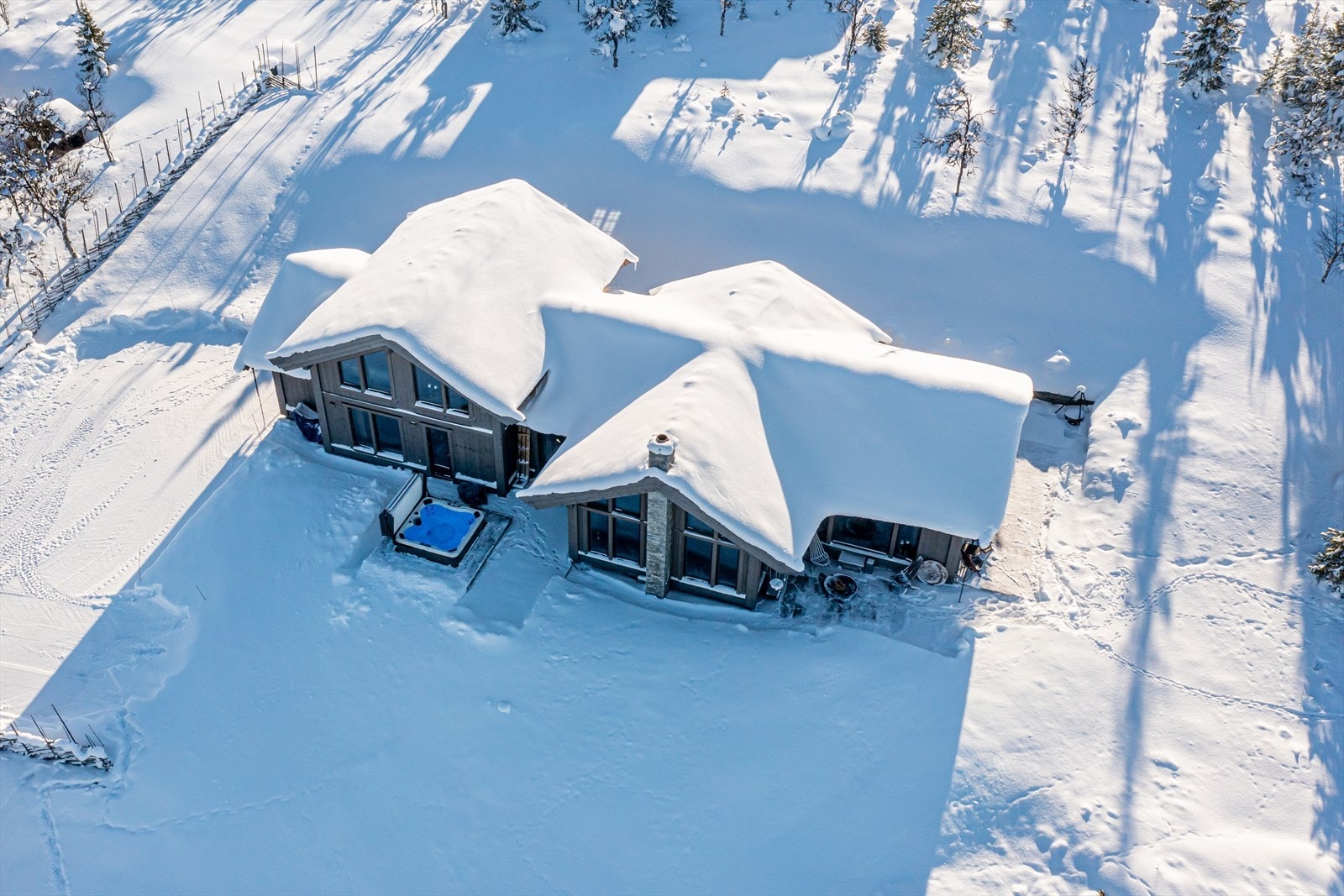 Tomten fint skjermet med skigaard Galleribilde