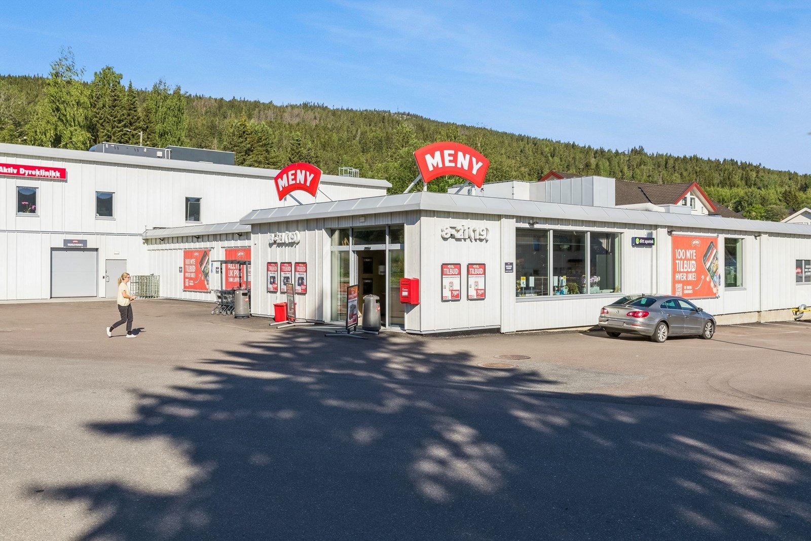 Dagligvarehandelen er enkel med både Meny Åneby og Kiwi Tøyenhaugen lett tilgjengelig. Galleribilde
