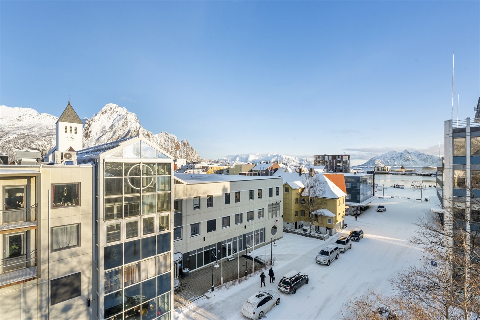 Mot øst, morgensola og indre havn Galleribilde