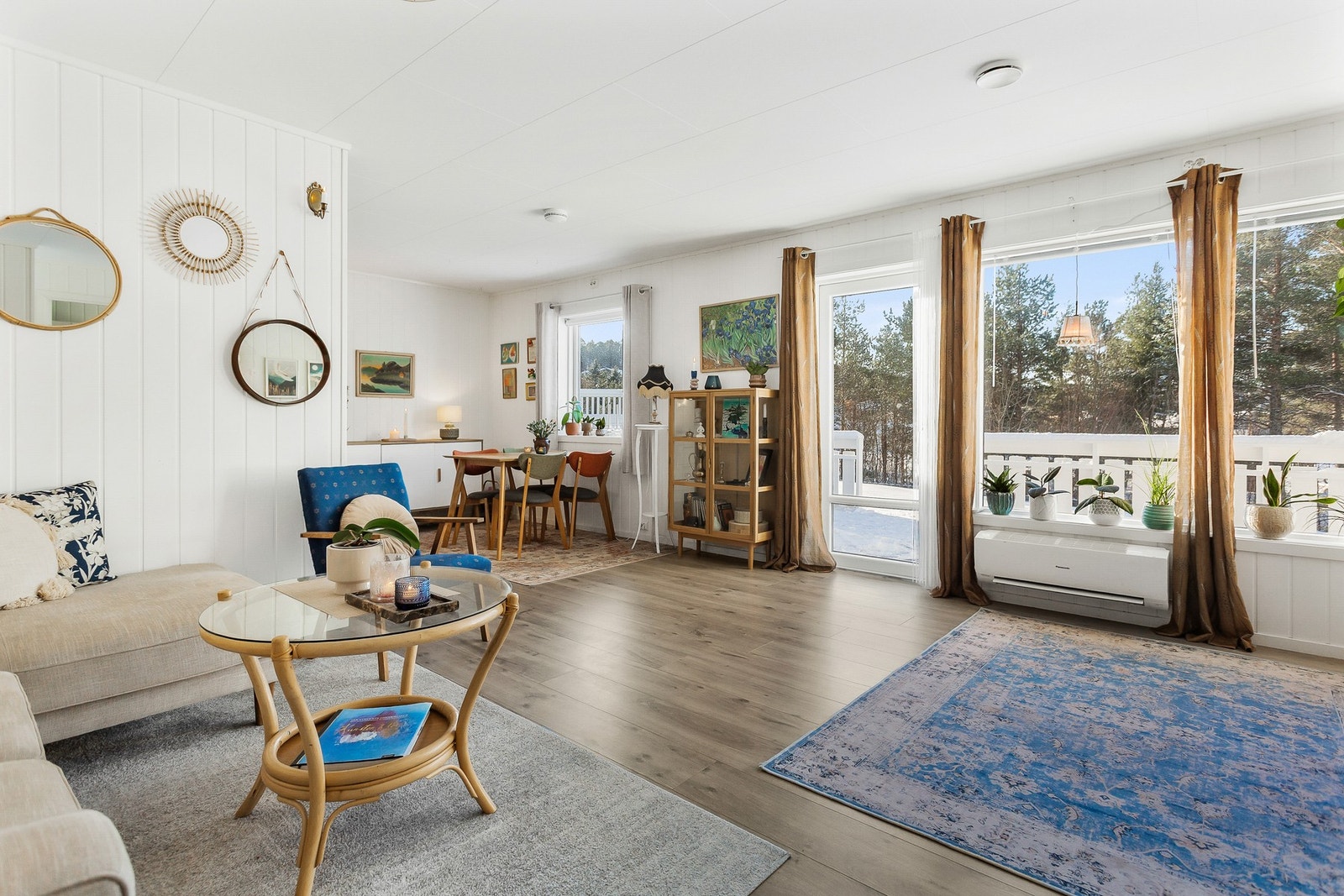 Det er oppvarming fra varmepumpe og elektrisitet Galleribilde